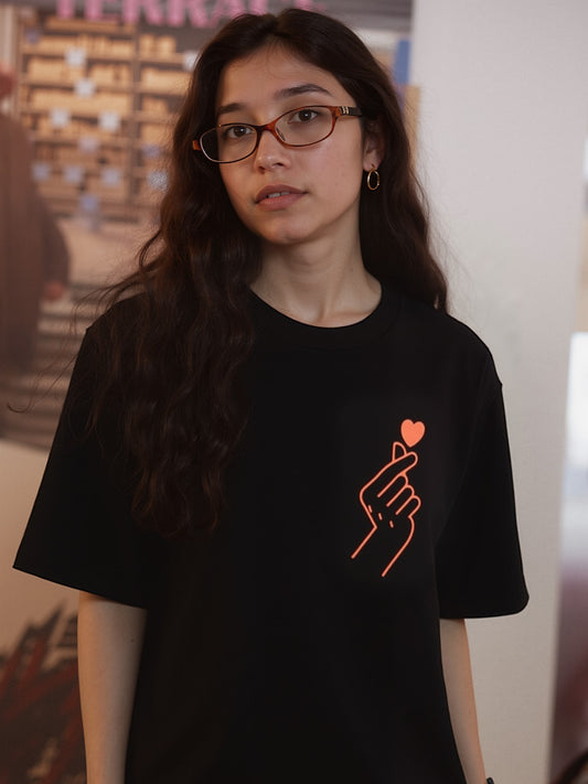 K-POP Heart Printed Pure Cotton Oversized Black T-shirt