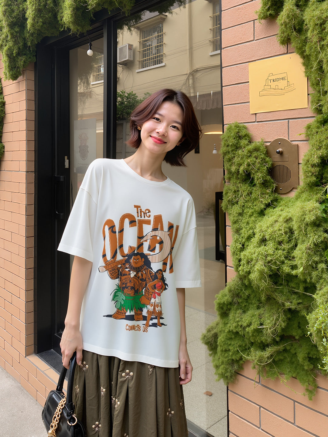 Moana The Ocean Printed Pure Cotton Oversized White T-shirt