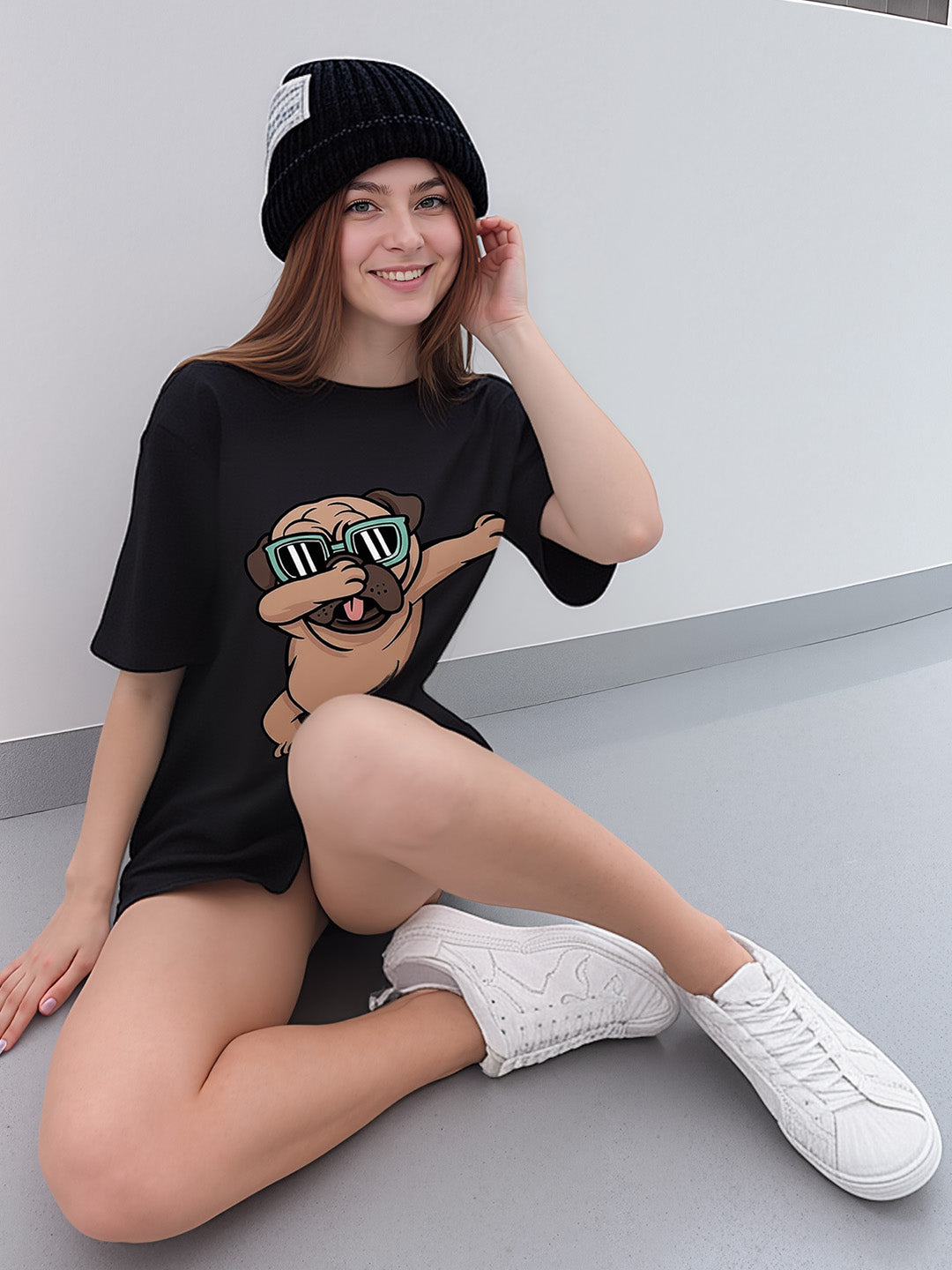 Dabbing Pug Printed Pure Cotton Oversized Black T-shirt