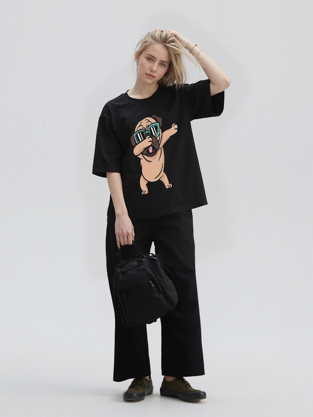 Dabbing Pug Printed Pure Cotton Oversized Black T-shirt