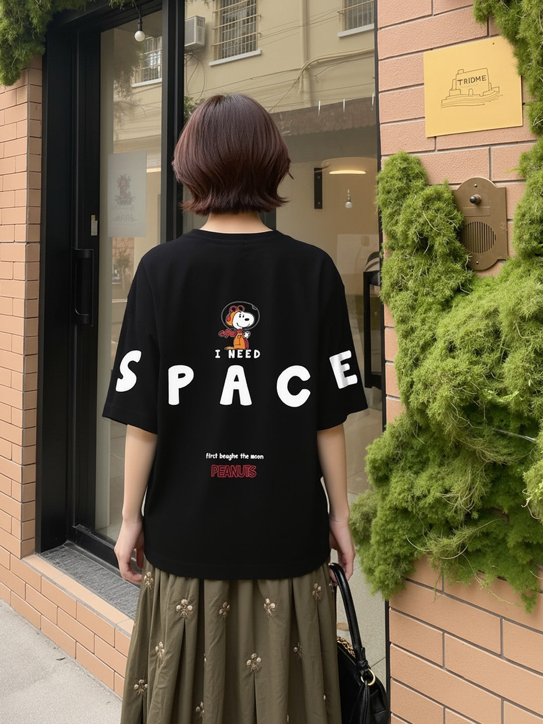 Space Snoopy Printed Pure Cotton Oversized Black T-shirt