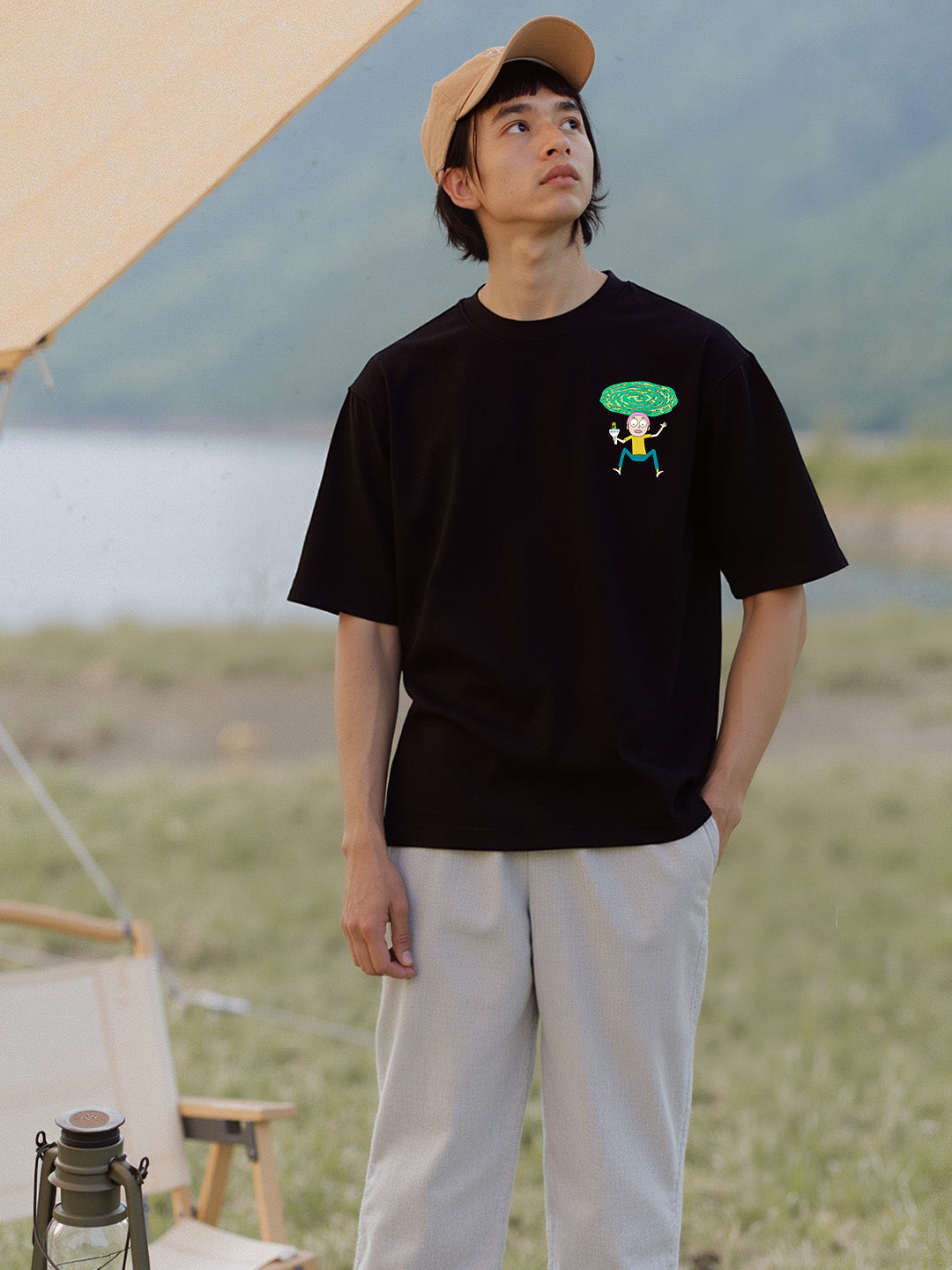 Rick and Morty - The Escape Printed Pure Cotton Oversized Black T-shirt