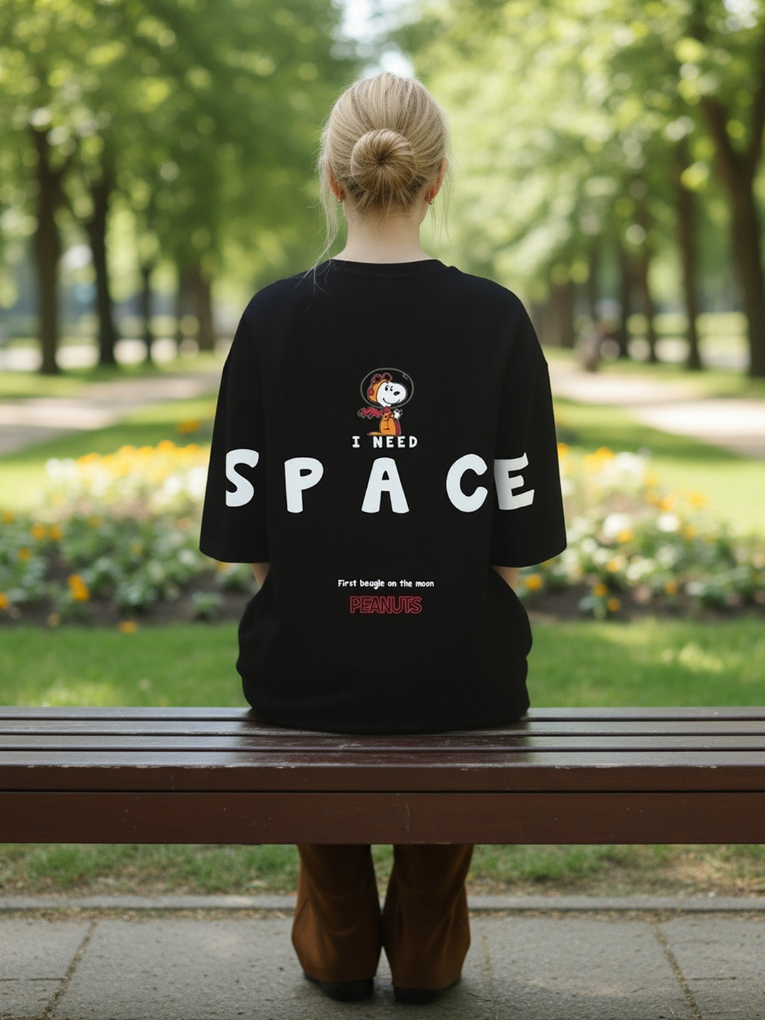 Space Snoopy Printed Pure Cotton Oversized Black T-shirt